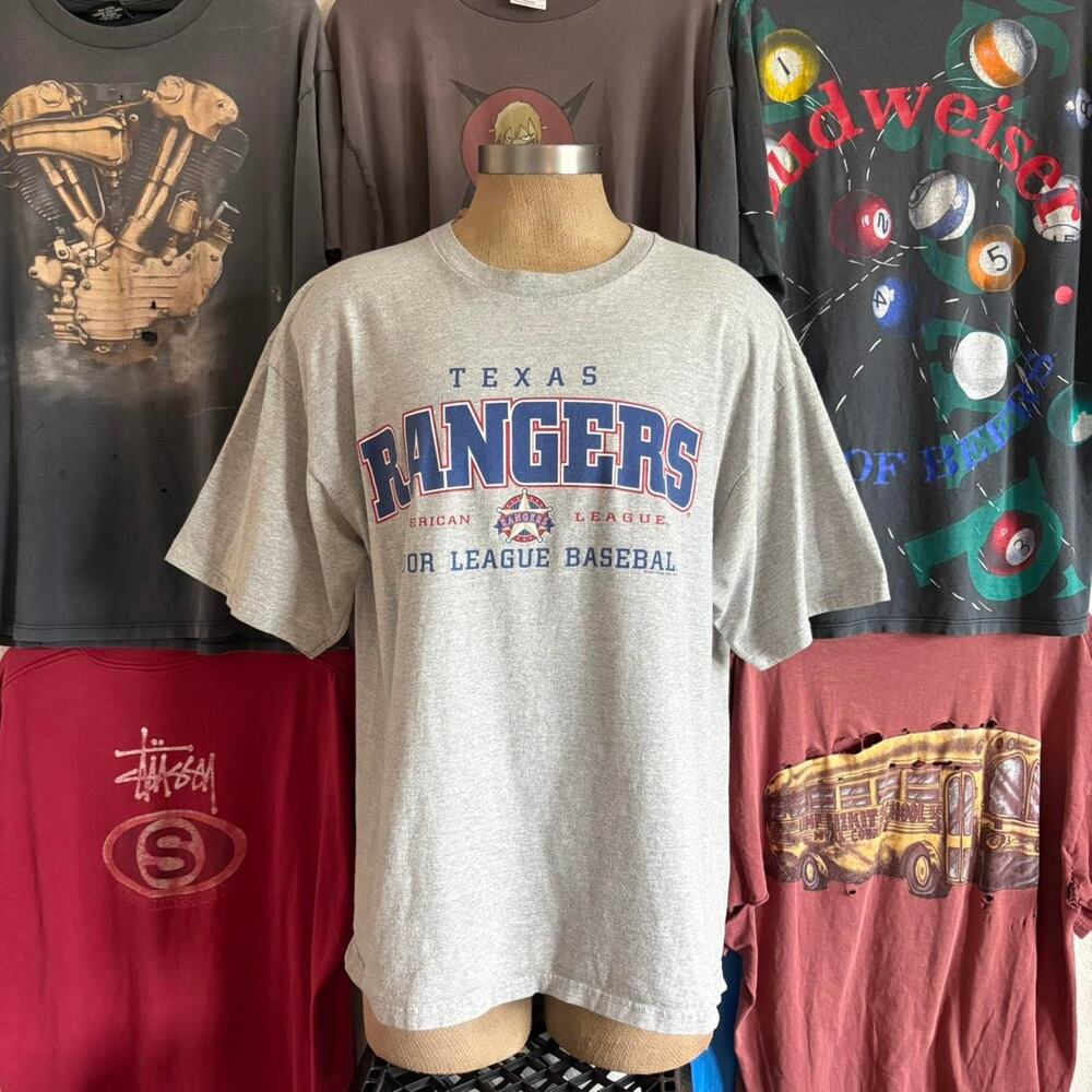 Vintage 2000s texas rangers t shirt